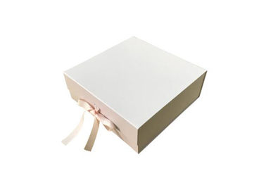 kopen Modieuze de Giftdoos van de Lintband, het Gepersonaliseerde Verpakkende Embleem van de Dozendouane online vervaardiging