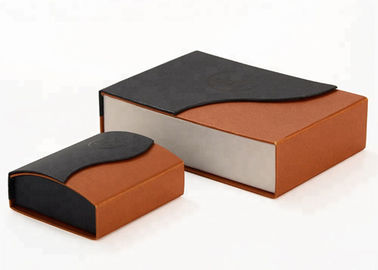 De Giftvakje van de bedrijfsstijl Magnetische Sluiting Grootte 15 van de Boekvorm * 11 * 4 Cm leverancier