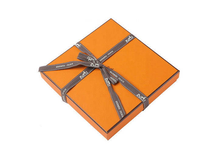 Van het de Dozen Hoge Beëindigen van de chocolade de Douane Gedrukte Gift Gele Kleur met Linthandvat leverancier